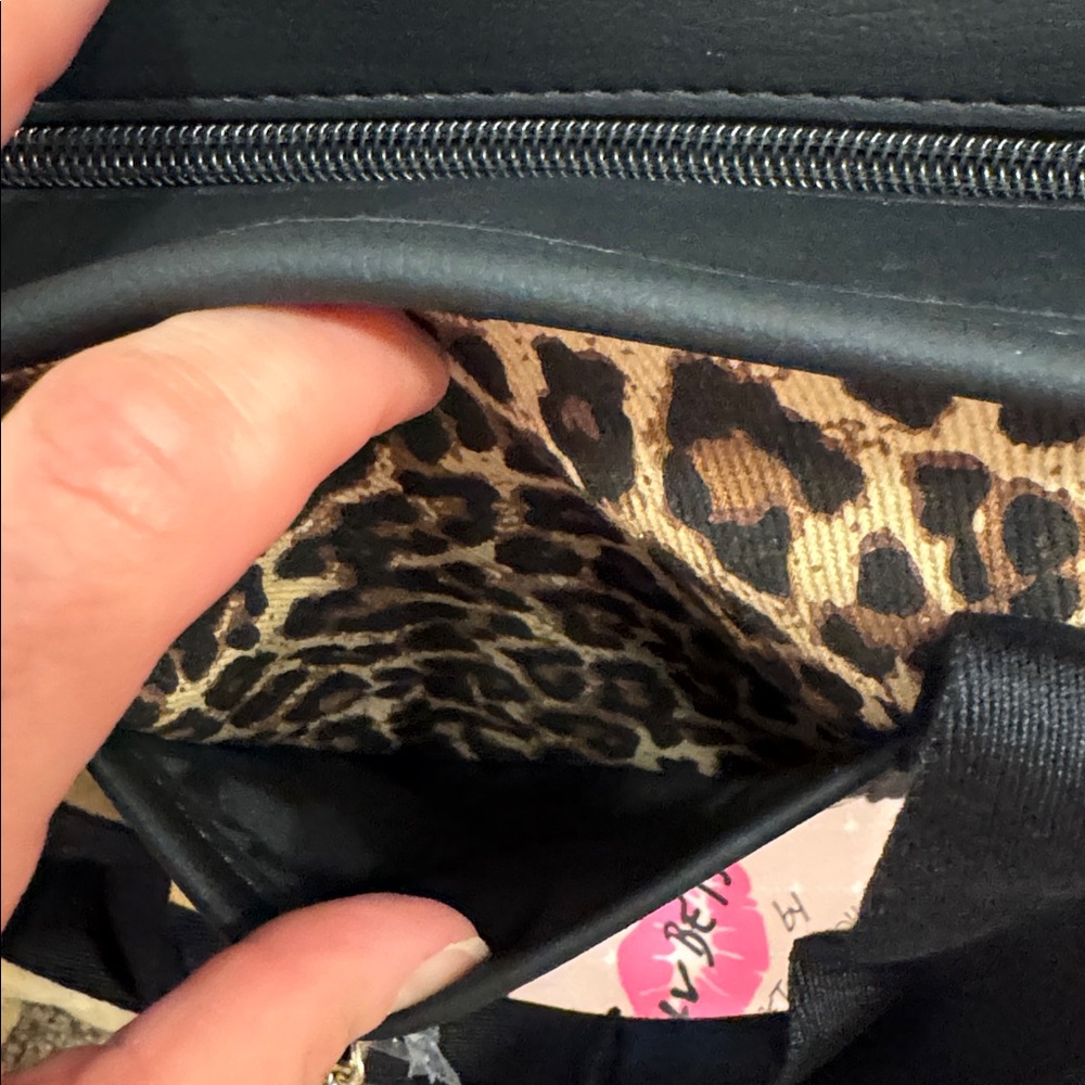 BETSEY JOHNSON Leopard Print Tote Bag with Heart Accent- NWT - Picture 6 of 8